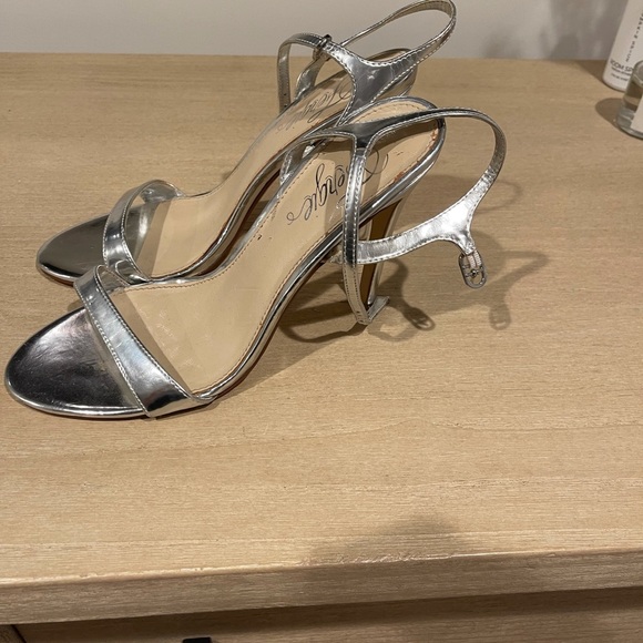 Fergie Silver ankle strap sandals - Picture 4 of 5